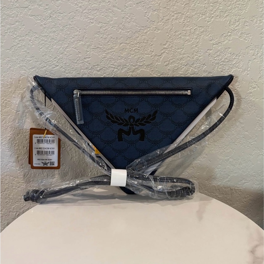 MCM Himmel Triangle
Crossbody Bag In Lauretos NWT - Picture 4 of 6